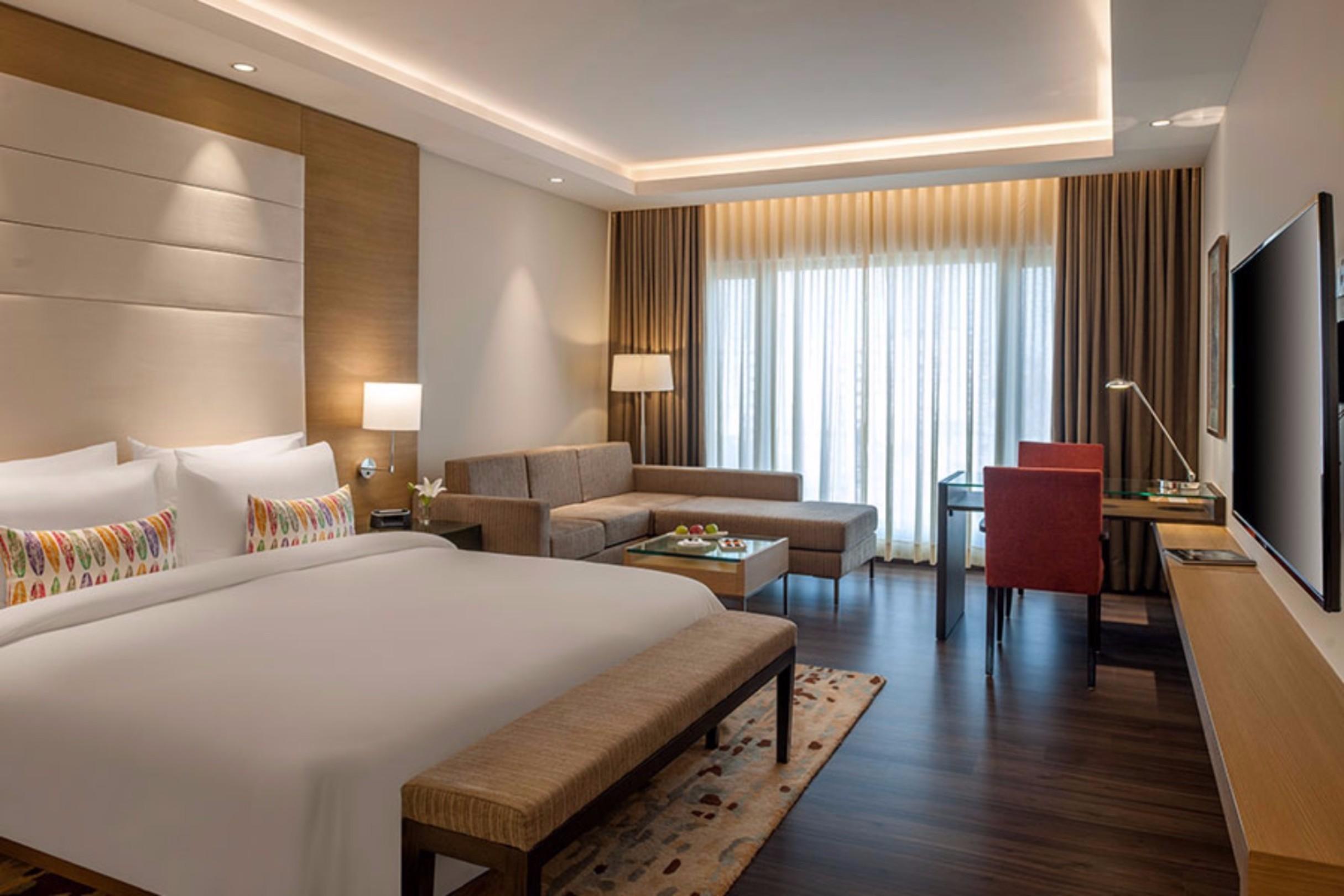 Feathers- A Radha Hotel, Hotel 5*